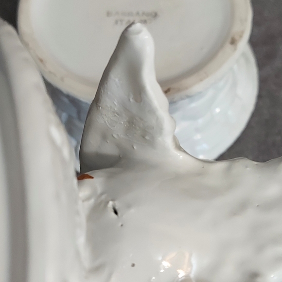 Vintage Bassano White Bird Lidded Basket Weave Container Dove Flowers Italy - Picture 10 of 11